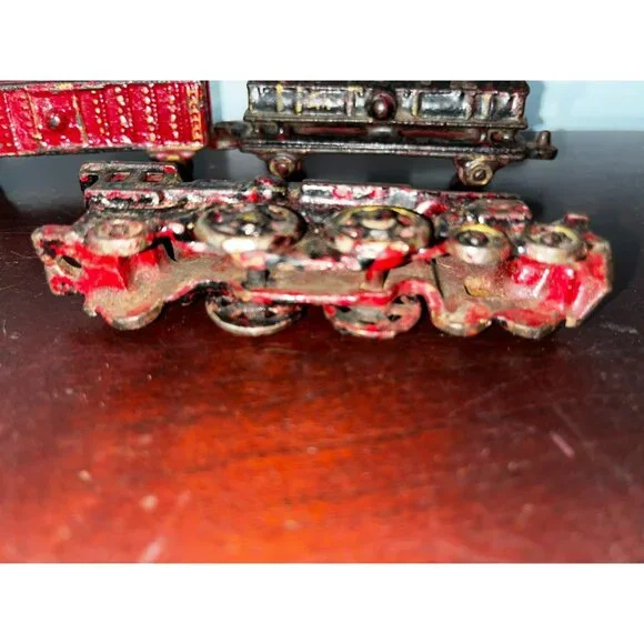 Antique Kilgore Cast Iron Toy Floor Train 4-piece set engine locomotive caboose